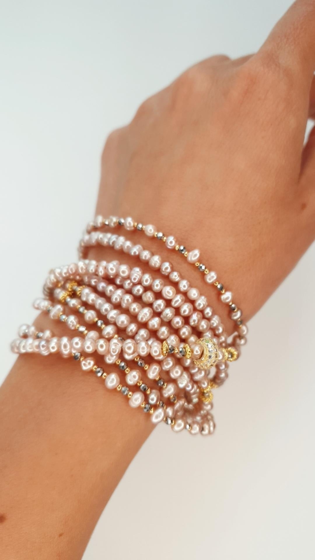 DELICATE NECKLACE MINI ROSE PEARLS